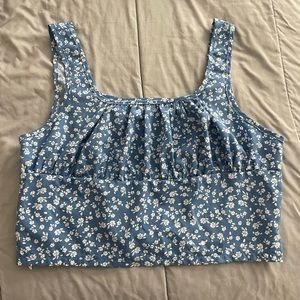 Cute vintage flower crop top
